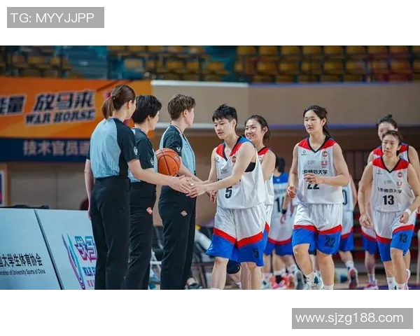 当明星穿上裙子投篮时篮球场上的时尚与运动的完美结合